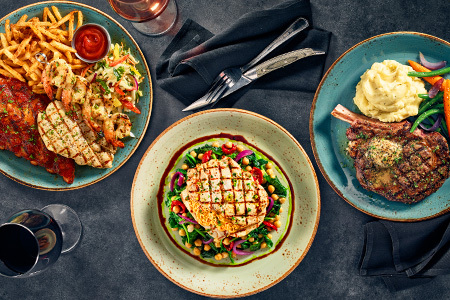 Milestones Grill and Bar Food interior photo